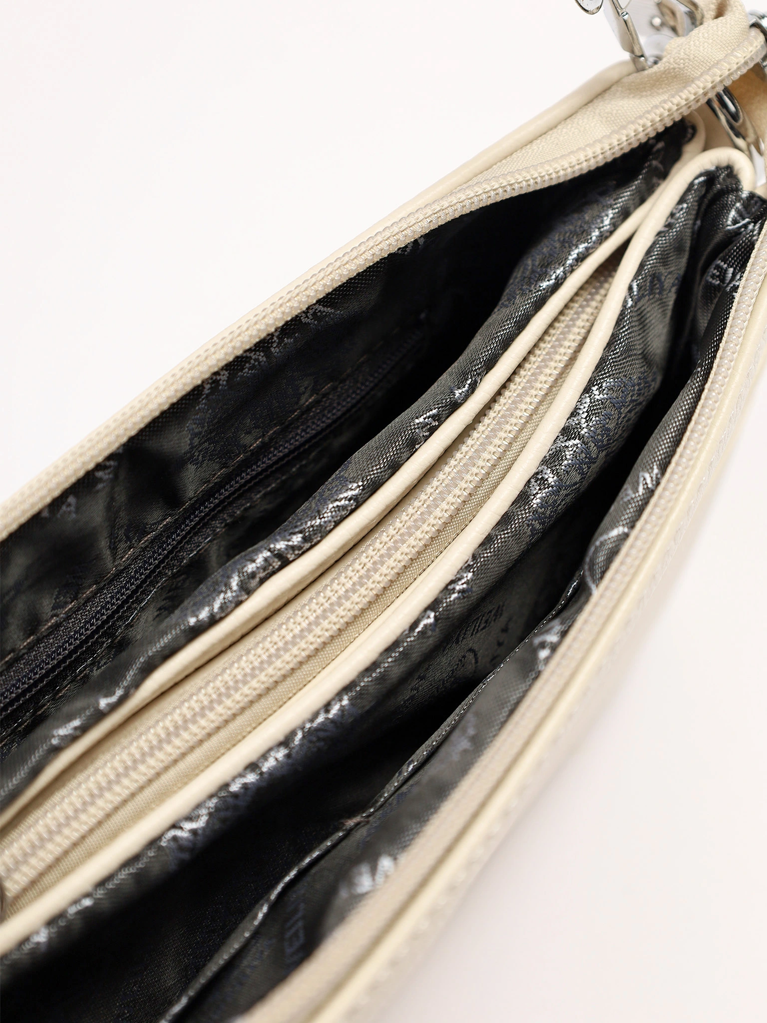 Сумка-кроссбоди со съемной ручкой в ассортименте